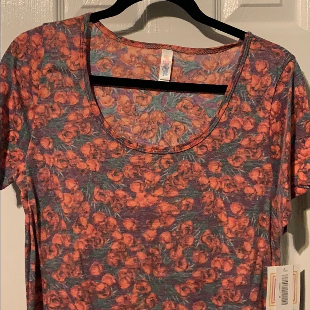 Lularoe M Classic T